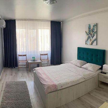 Apartmán Garsoniera Centru Galaţi Exteriér fotografie
